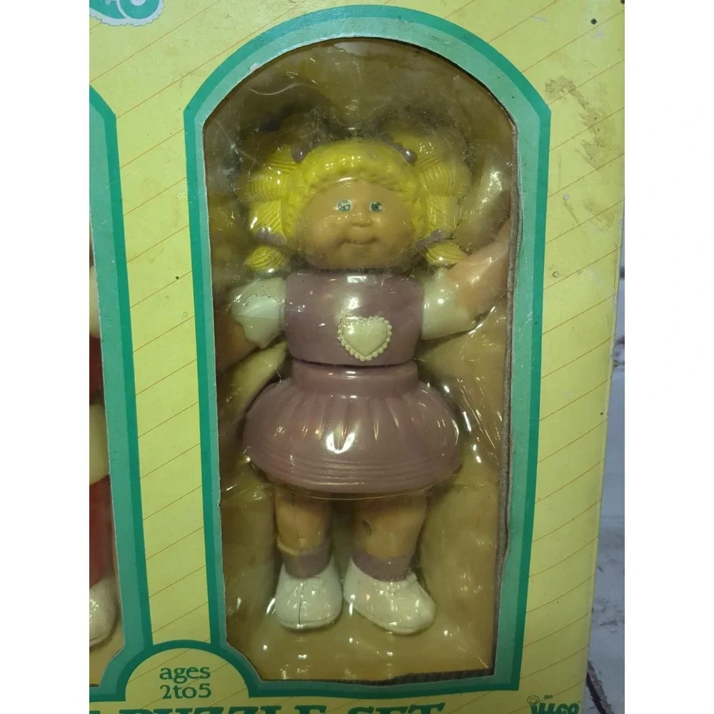 Vintage Cabbage Patch Kids Magnetic Figures Puzzle Set